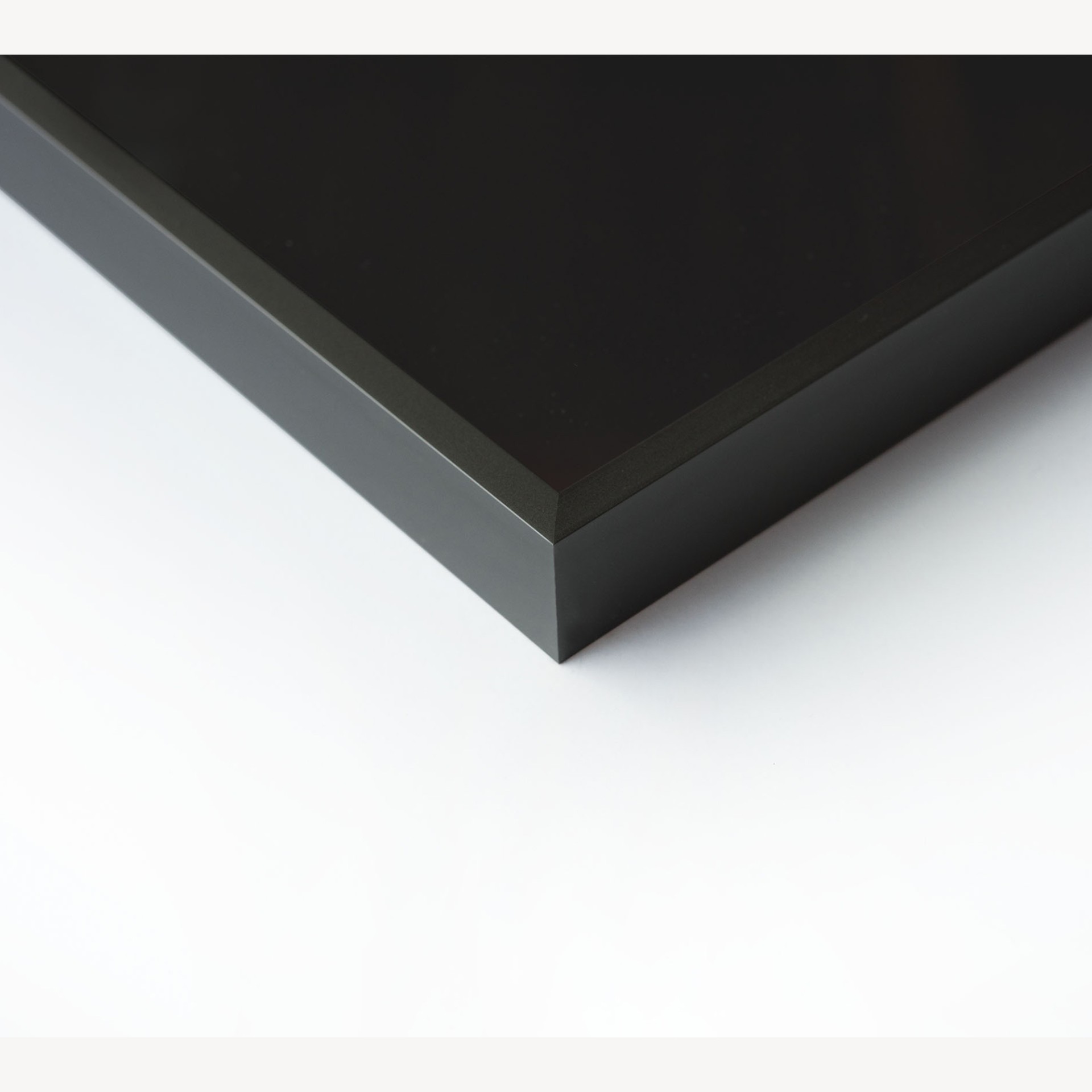 Alpha Noir anodisé mat 40 x 50 cm – Image 2